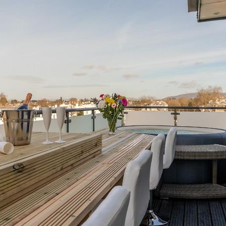 Central Penthouse With Hot Tub & Views 22 Cheltenham Kültér fotó