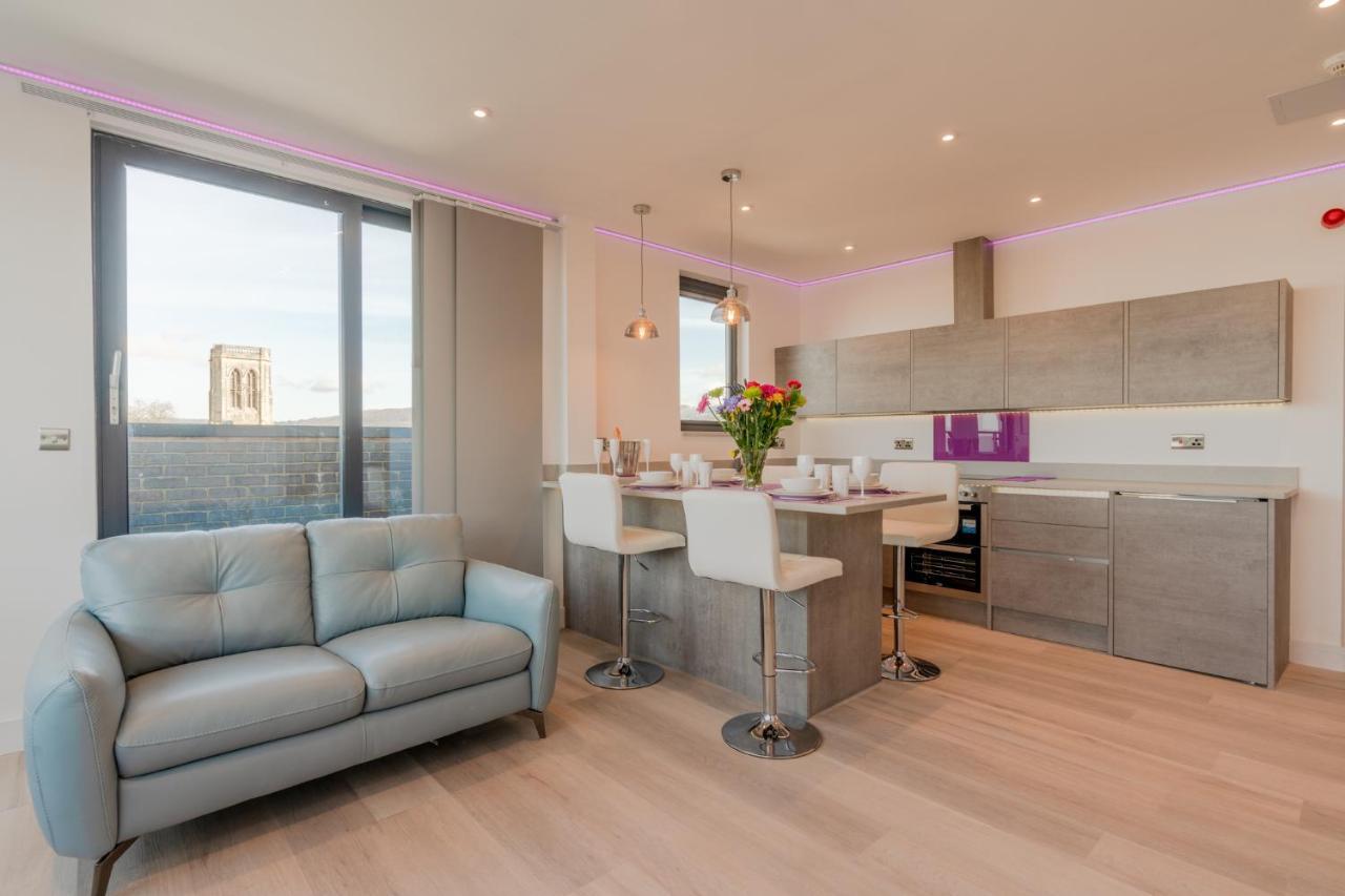 Central Penthouse With Hot Tub & Views 22 Cheltenham Kültér fotó